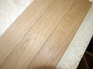 Solid wood flooring from oak wood 