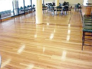Oak solid wood flooring 